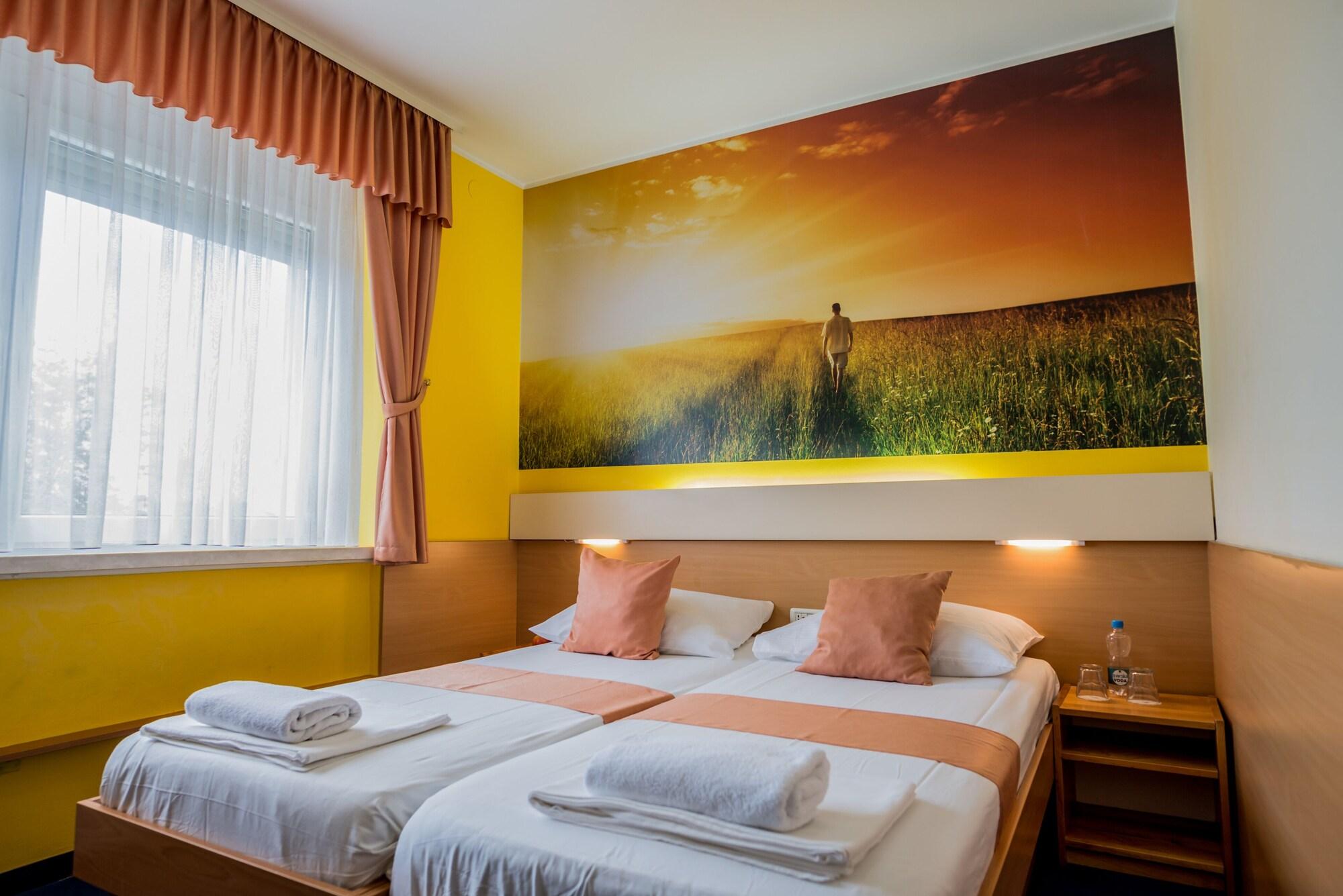 Hotel Tabor Μαριμπόρ Εξωτερικό φωτογραφία