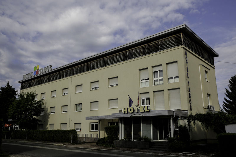 Hotel Tabor Μαριμπόρ Εξωτερικό φωτογραφία