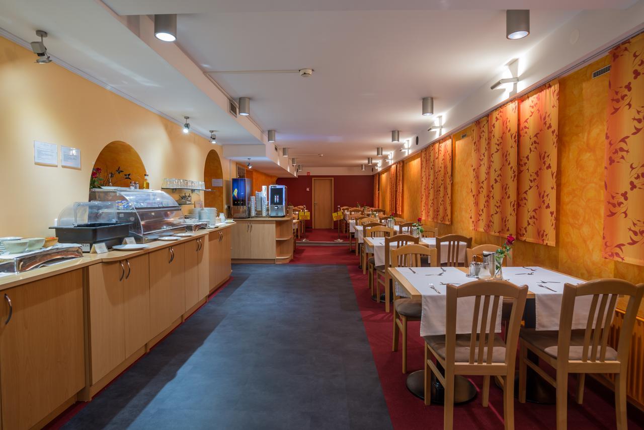 Hotel Tabor Μαριμπόρ Εξωτερικό φωτογραφία