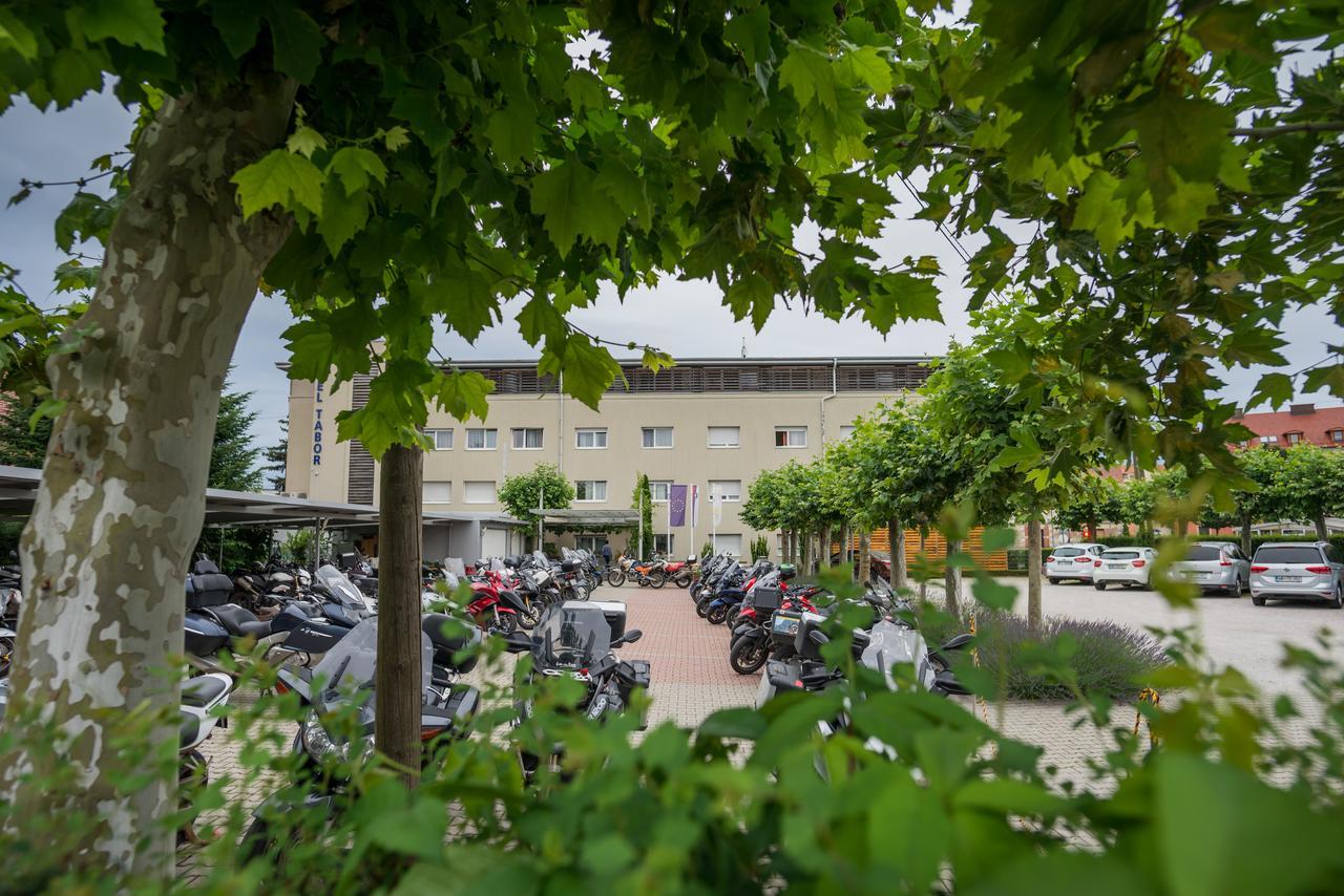 Hotel Tabor Μαριμπόρ Εξωτερικό φωτογραφία