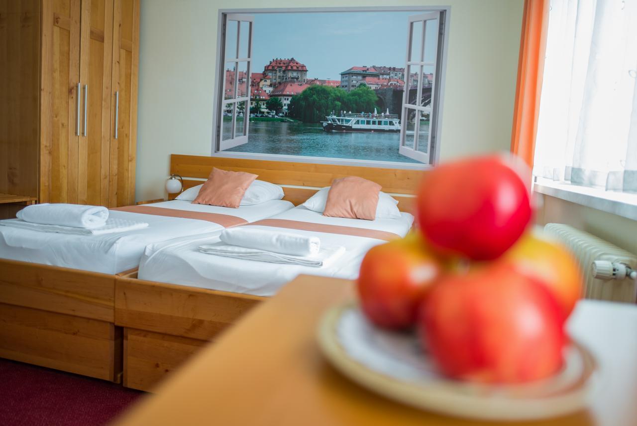 Hotel Tabor Μαριμπόρ Εξωτερικό φωτογραφία